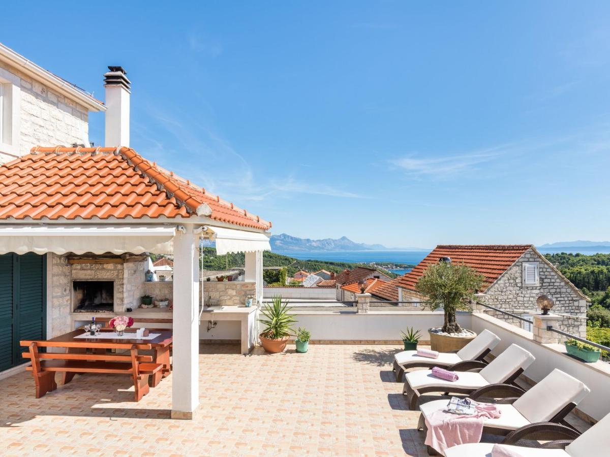 Luxurious Villa In Selca With Pool Exteriér fotografie