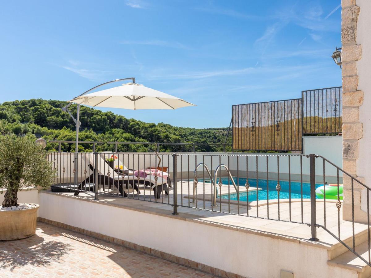 Luxurious Villa In Selca With Pool Exteriér fotografie