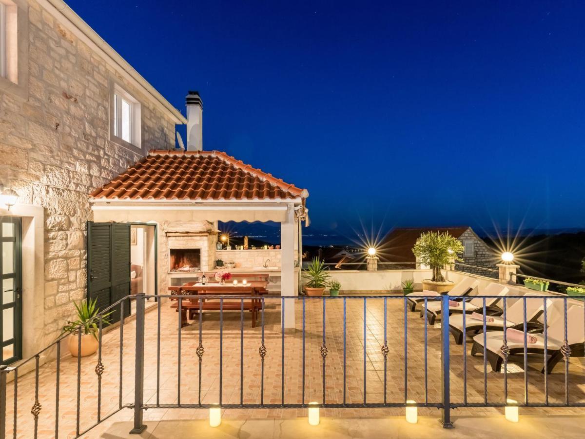 Luxurious Villa In Selca With Pool Exteriér fotografie